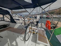 Oceanis 46.1 in Vibo Marina thumbnail 9