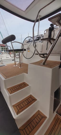 Lagoon 42 in Eden Island / Mahe, Victoria / Eden Island Marina thumbnail 29