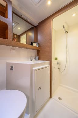 Lagoon 42 in Trogir / SCT Marina Trogir thumbnail 10