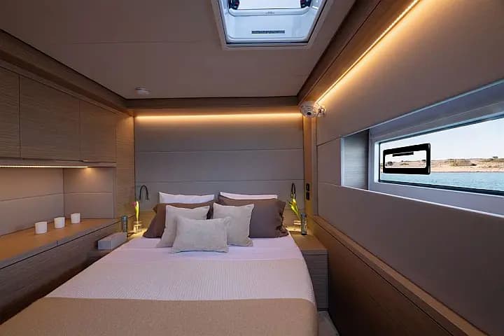 Lagoon 55 in Athens / Alimos Marina - Photo 3