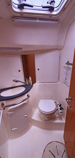 Bavaria 50 Cruiser in Bilice, Šibenik / Bilice Port thumbnail 9