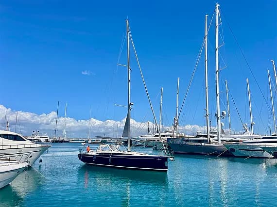 Bavaria C46 in Mallorca / Palma de Mallorca / Club de Mar - Photo 2