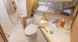Oceanis 47 in Rhodes New Marina thumbnail 10