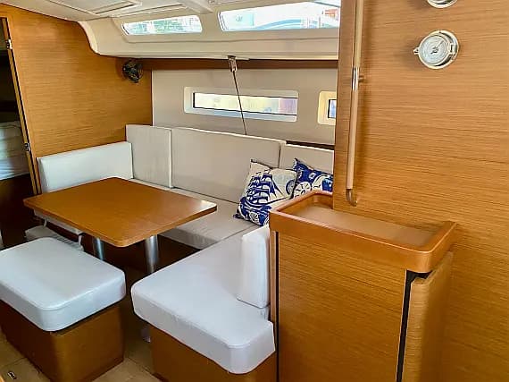 Sun Odyssey 440 in Šibenik / D-Marin Marina Mandalina - Photo 3
