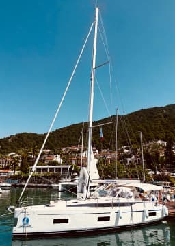 Bavaria C42 in Fethiye / Marina Imbat thumbnail 5