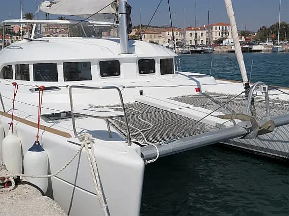 Lagoon 380 in Rhodes New Marina - image 1