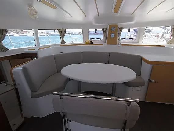 Lagoon 380 in Rhodes New Marina - Photo 3