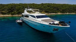 Ferretti 880 in Seget Donji / Marina Baotić thumbnail 10