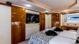 Ferretti 880 in Seget Donji / Marina Baotić thumbnail 19