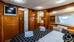 Ferretti 880 in Seget Donji / Marina Baotić thumbnail 3