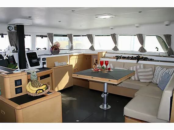 Lagoon 500 in Athens / Alimos Marina - Photo 3