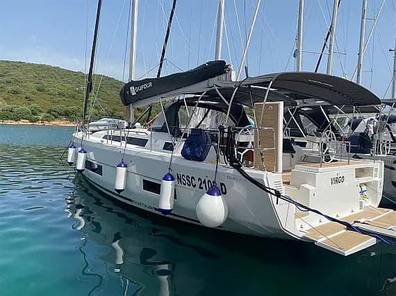 Dufour 470 in Sardinia / Portisco / Cala dei Sardi - Photo 1