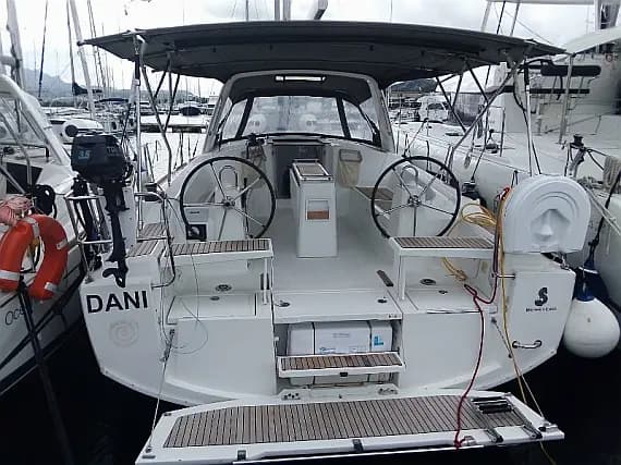 Oceanis 38.1 in Sardinia / Cannigione - Photo 1