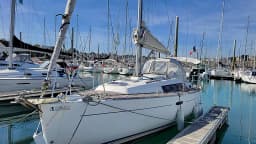 Oceanis 31 in Saint-Quay-Portrieux / Port d'Armor thumbnail 10
