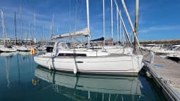 Oceanis 31 in Saint-Quay-Portrieux / Port d'Armor thumbnail 13