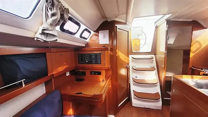 Oceanis 31 in Saint-Quay-Portrieux / Port d'Armor - Photo 5