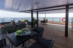 Luxury Motor Yacht in Split thumbnail 11