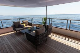 Luxury Motor Yacht in Split thumbnail 12