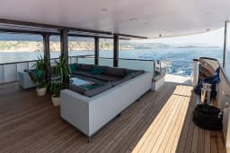 Luxury Motor Yacht in Split thumbnail 14