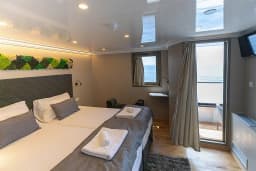Luxury Motor Yacht in Split thumbnail 17