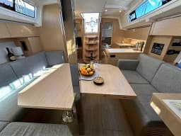 Bavaria C38 in Zadar / Marina Zadar thumbnail 11