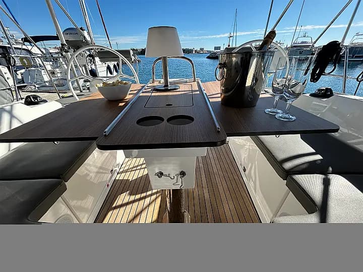 Bavaria C38 in Zadar / Marina Zadar - Photo 4