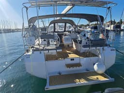Bavaria C38 in Zadar / Marina Zadar thumbnail 7