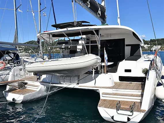 Lagoon 42 in Athens / Alimos Marina - image 1