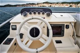 Azimut 47 in Šibenik / D-Marin Marina Mandalina thumbnail 17