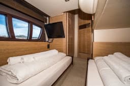 Azimut 47 in Šibenik / D-Marin Marina Mandalina thumbnail 5
