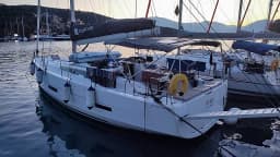 Dufour 430 in Preveza Main Port thumbnail 6