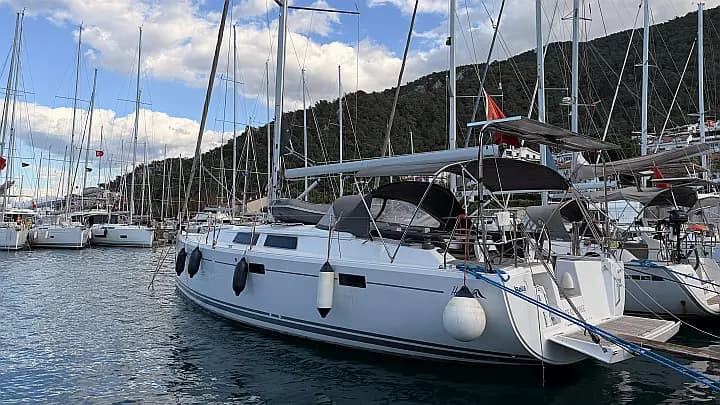 Hanse 415 in Fethiye / Yes Marina - Photo 2