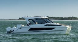 Aquila 36 Sport in Sardinia / Cannigione thumbnail 11