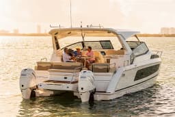 Aquila 36 Sport in Sardinia / Cannigione thumbnail 9