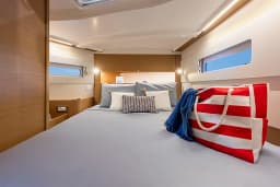 Sun Odyssey 415 in Nikiti - Chalkidiki / Nikiti thumbnail 12