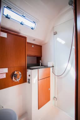 Bavaria Cruiser 51 in Trogir / ACI Marina Trogir thumbnail 5