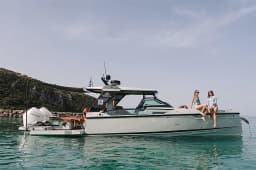 Saxdor 320 GTO in Kalamata Port thumbnail 13