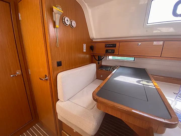 Bavaria Cruiser 51 in Castiglioncello / Marina Cala de' Medici - Photo 5
