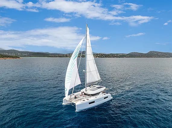 Lagoon 38 in Corsica / Ajaccio / Port Tino Rossi - image 1