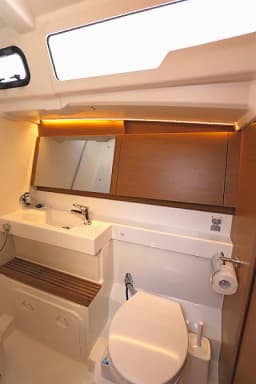 Sun Odyssey 490 in Lavrion Main Port thumbnail 17