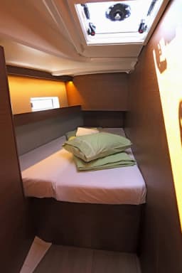 Sun Odyssey 490 in Lavrion Main Port thumbnail 18