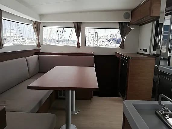 Lagoon 40 in Dubrovnik / ACI Marina Dubrovnik - Photo 3
