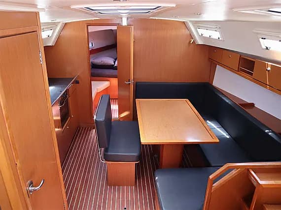 Bavaria Cruiser 40 in Athens / Alimos Marina - Photo 3