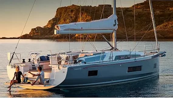 Oceanis 46.1 in Ibiza / Sant Antoni de Portmany Port - Photo 3