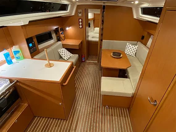 Bavaria C38 in Fethiye / Marina Imbat - Photo 3