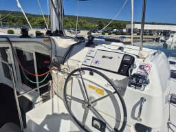 Lagoon 40 in Dubrovnik / Marina Frapa Dubrovnik thumbnail 6