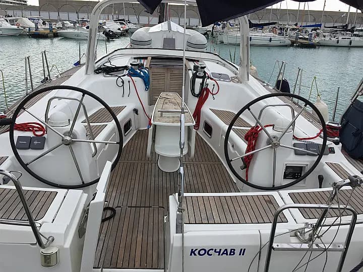 Oceanis 50 Family in Sardinia / Portisco / Cala dei Sardi - Photo 5