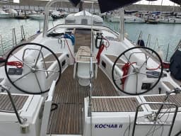 Oceanis 50 Family in Sardinia / Portisco / Cala dei Sardi thumbnail 4
