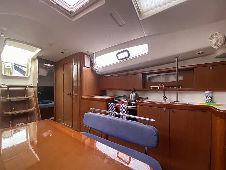 Oceanis 43 in Fethiye / Ece Marina - Photo 4
