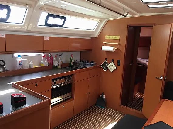 Bavaria Cruiser 46 in Skiathos - Photo 4